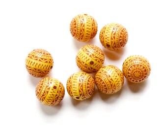 Vintage Yellow and Rusty Orange Etched Mosaic Acrylic Beads 12mm (8) bds014C