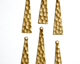 Hammered Raw Brass Narrow Triangle with Loop Pendant Drops (8) mtl412B