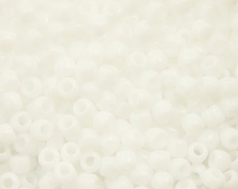 11/0 TOHO ROUND Opaque White Seed Bead (8g)