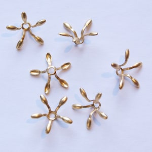 Raw Brass Open Long Petal Flower Like Cupped Bead Cap mtl140
