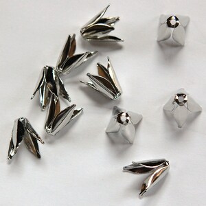 Silver Plated Long 4 Petal Bead Caps (10) mtl303A