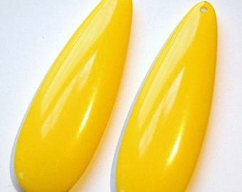 Vintage Acrylic Yellow Teardrop Pendants MD (2) pnd144A