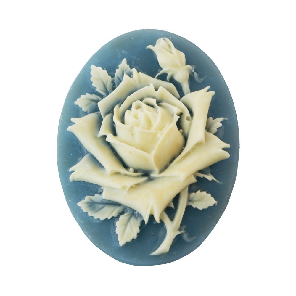 Vintage Off-White Rose on Blue Cameo 40x30mm (1) cab744A