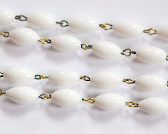 Vintage Japan White Oval Glass Beaded Chain chn076