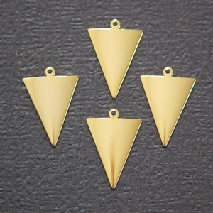 1 Loop Dapped Gold Triangle Pendant Findings (6) mtl383D