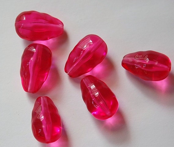 Vintage Acrylic Bumpy Translucent Pink Teardrop Beads bds655