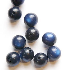 Vintage Lucite Navy Blue Moonglow Beads 11mm (10) bds833A