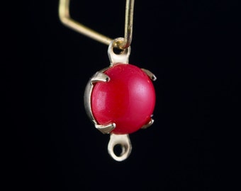 Vintage Red Glass Stone in 2 Loop Brass Setting Drops rnd001A2