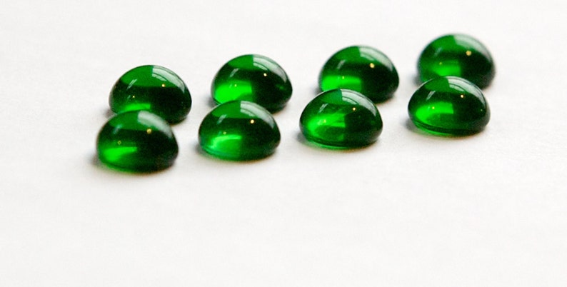 Emerald Green Glass Cabochons 7mm No Foil cab701P image 2