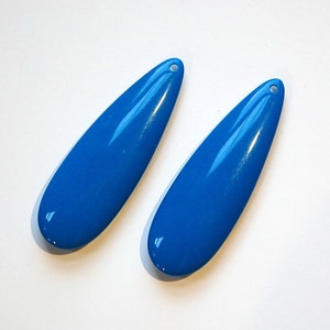 Vintage Acrylic Blue Teardrop Pendants MD (2) pnd144E