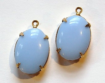 Vintage Opaque Light Blue Stone in 1 Loop Brass Setting ovl003L