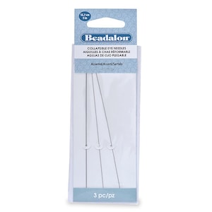 Può includere: Un pacchetto di tre aghi per bigiotteria con occhiello pieghevole. Gli aghi sono lunghi 12,7 cm e sono di dimensioni assortite. La confezione è etichettata "Beadalon Collapsible Eye Needles".