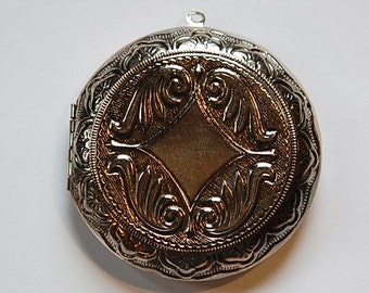 Vintage Etched Round Locket 43mm Antiqued Silver lkt006