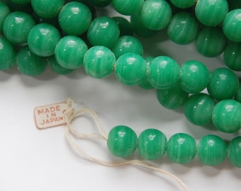 Cuentas de vidrio verde jade vintage japonesas de 8 a 9 mm (6) bds527A