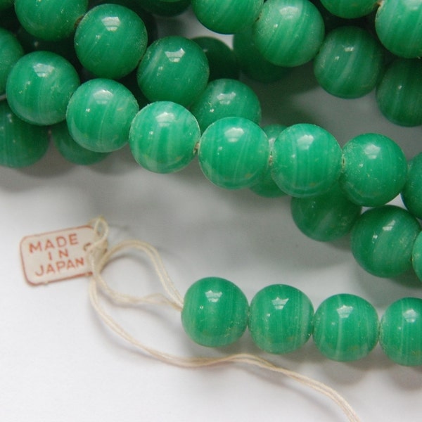 Vintage Jade Green Glass Beads Japan 8- 9mm (6) bds527A