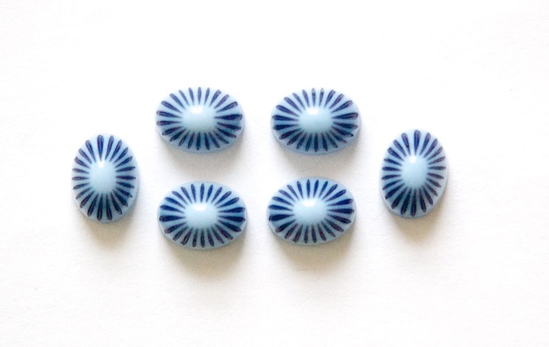 Vintage 2 Tone Blue Etched Top Acrylic Cabochons 8x6mm cab810D image 1