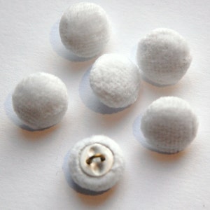 Vintage White Soft Velour Fabric Buttons 13mm Metal Shank btn004D