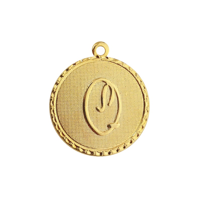 Letter Q Charm with Loop 1