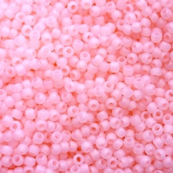 11/0 TOHO ROUND Ceylon Frosted Innocent Pink Seed Bead (8g)