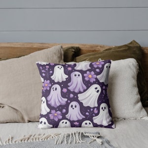 Halloween Pillow, Halloween Ghost Decor, Ghosts Halloween Pillow, Fall Home Decor, Cottagecore Throw Pillows, Spooky Pillow