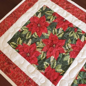 Christmas Quilted Table Runner, Modern Farmhouse Runner, Red, Green, Natural,  Poinsettias