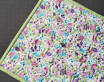 Quilted Table Runner, Pink,  Blue, Yellow, Purple,  Natural White, Green, Floral, Daisy, Cottagecore, Spring