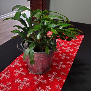 Christmas Quilted Table Runner, Red, White, Cross