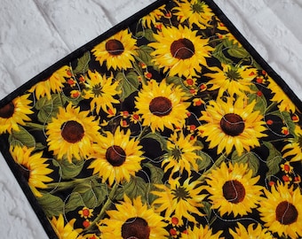 Quilted Table Runner, Black, Yellow, Green, Natural White, Farmhouse, Sunflower, Fall