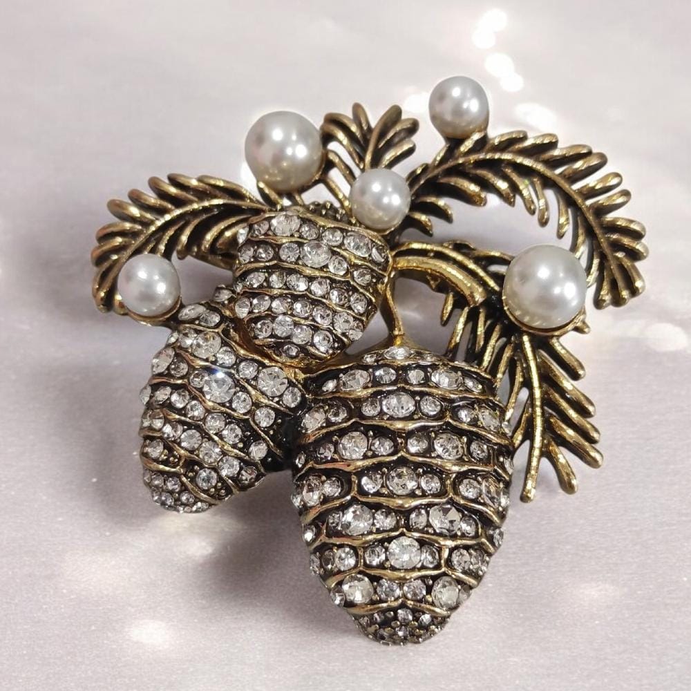 EMERALD, ONYX AND DIAMOND PIN (SPILLA CON SMERALDI, ONICE E DIAMANTI) CARTIER Je - Foto 2