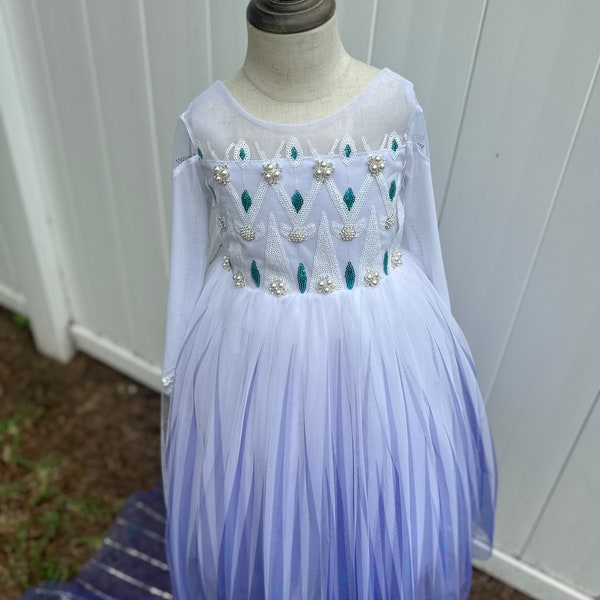 Vestido de princesa con capa desmontable y encantamiento de hielo