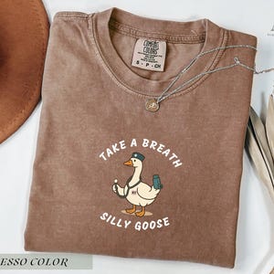 Comfort Colors Respiratory Therapist T-shirt, Silly Goose Tee, Respiratory Therapy Gift, Pulmonology Funny Goose Shirt, RT RRT, Animal Tee
