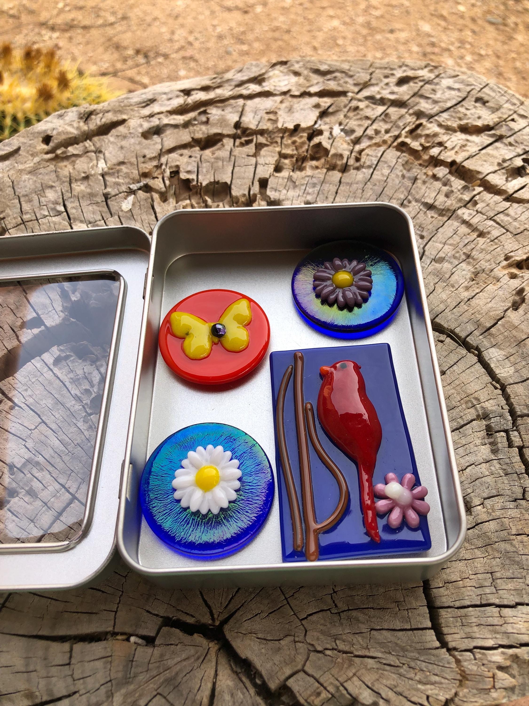 4-Magnet-Cardinal-Flowers-Set-Birding Gift-Fused Glass