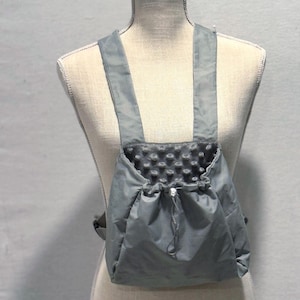 Pet carrier, pet sling, dog carrier, cat carrier, kangaroo pouch, hands free, adjustable straps, Sports Nylon out/Fluffy milky in