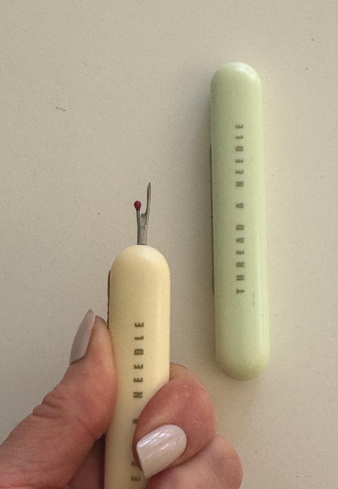 Seam Ripper and Threader 2 in 1, Retractable, Hidden, No Cover Needed ...