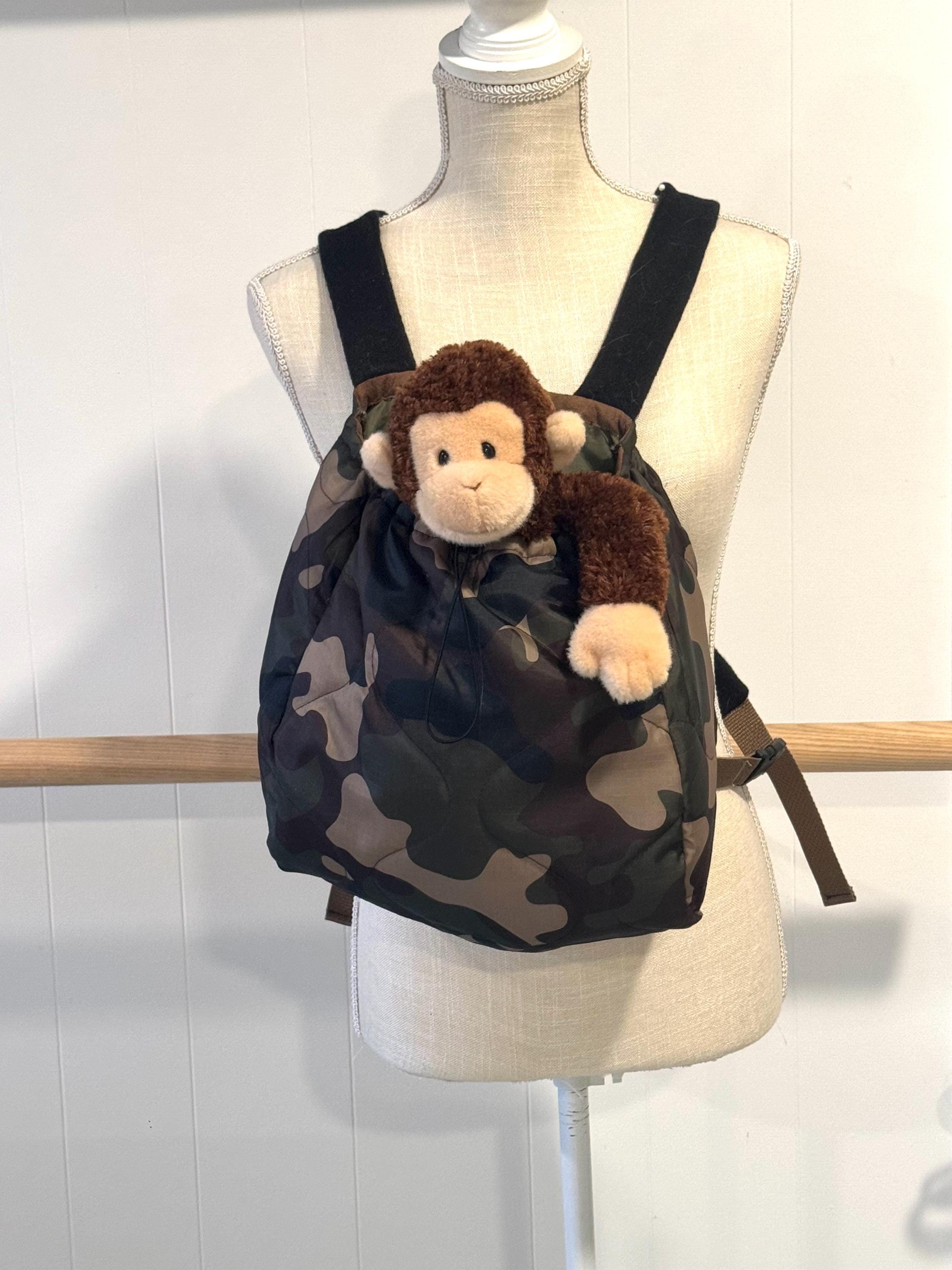 Pet carrier, pet sling, dog carrier, cat carrier, kangaroo pouch, hands free, adjustable straps, made of one layer of soft fleece