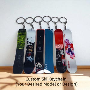 Anpassade mini-nyckelringar för skidor och snowboard - Personliga snygga presenter och väggkonst (2 st)