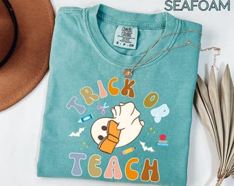 Teacher Halloween T-Shirt | Trick or Teach | Funny Halloween Shirt | School Halloween Shirt | Spooky Teacher Tee | Retro Teacher Shirt