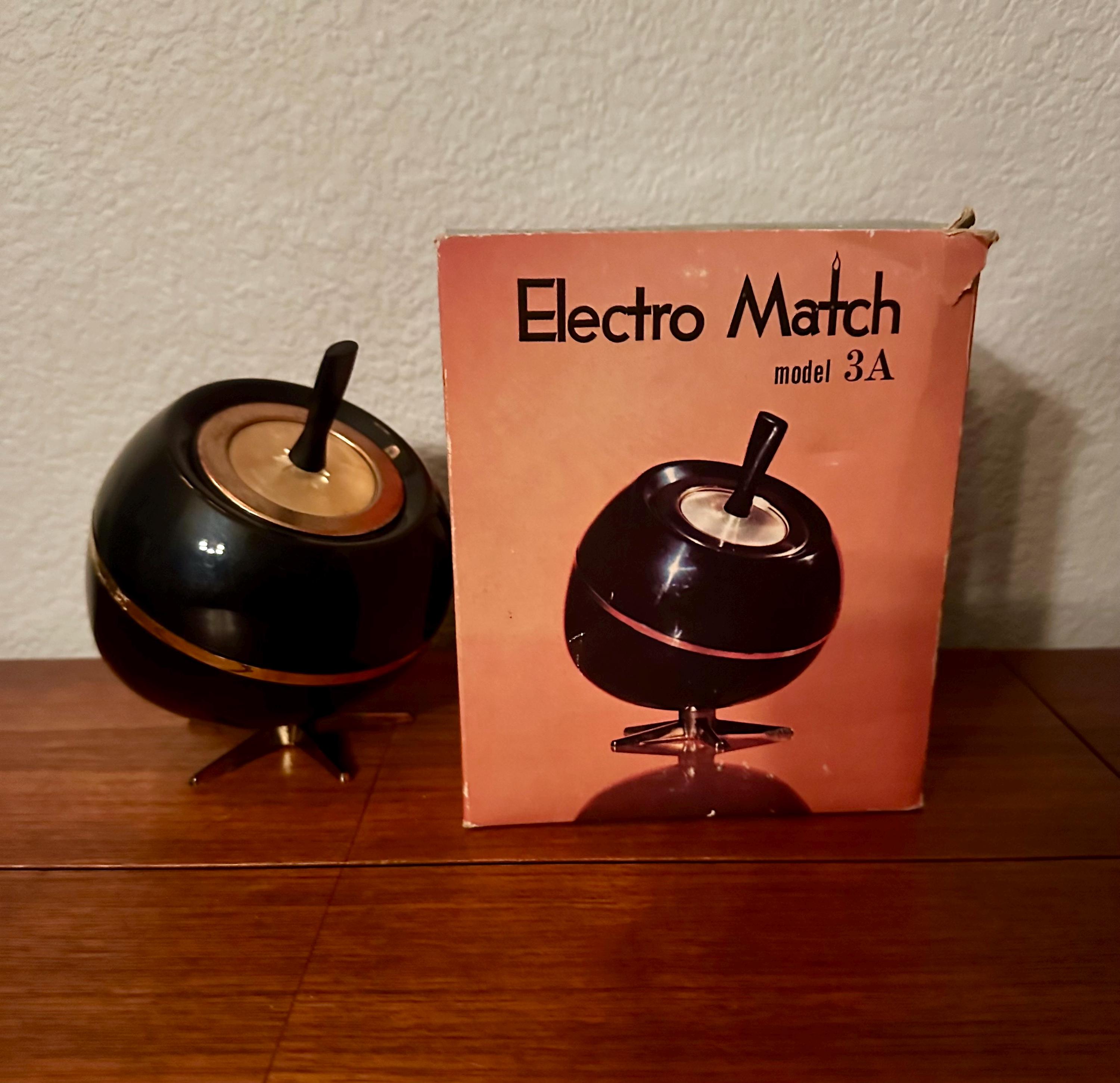 Mid Century 1960'S Black Korex Electro-match Table Atomic Lighter
