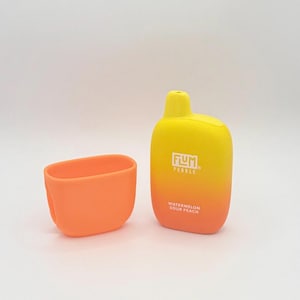 FLUM ペブル ベポライザー ホルダー | 粘着式またはマグネット式裏地 | ルーズフィットまたはタイトフィット (ペブル X 近日登場!)