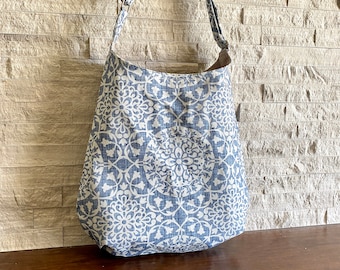 One Handle Hobo Bag - Medallion On Blue