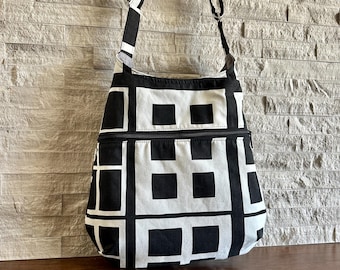 2 Pockets Hobo Bag w/ Adjustable Strap - City Blocks