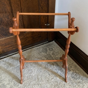 LOCAL PICKUP ONLY | Vintage quilt rack | Vintage wooden quilt rack | Wood quilt rack | Blanket rack | Quilt display rack | Quilt stand