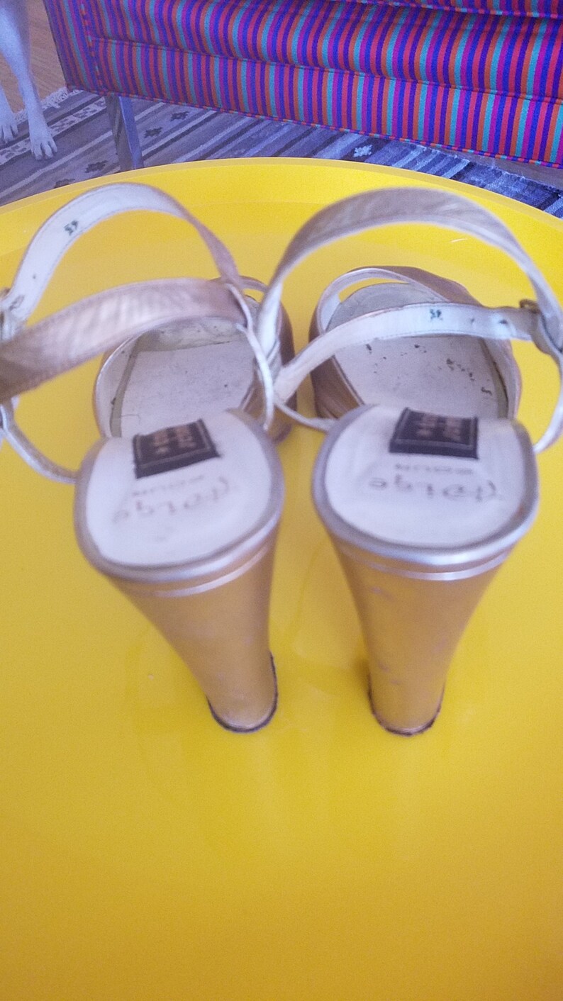 70s disco glam slingback heels by Adige Pour Daniela Schuhsalon 4 inch heel Metallic gold disco heels size 7 glam rock summer high heel.