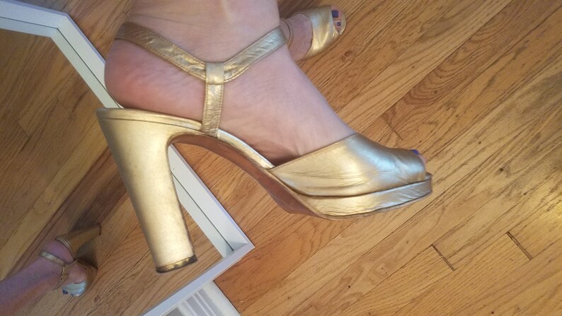 70s disco glam slingback heels by Adige Pour Daniela Schuhsalon 4 inch heel Metallic gold disco heels size 7 glam rock summer high heel.