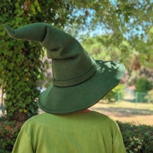 Kapelusz czarownicy i czarodzieja. Filcowy kapelusz. Szpiczasty kapelusz. Halloween. Cosplay. Magiczny kapelusz. Kapelusz do spacerów po lesie.