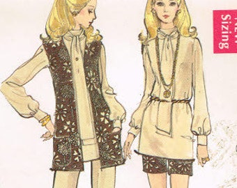 A-line skirt, boot cut pants, cuff blouse and cardigan jacket Vintage 1970s vtg Sewing Pattern for Women in Misses and Plus Size 7781 Vogue