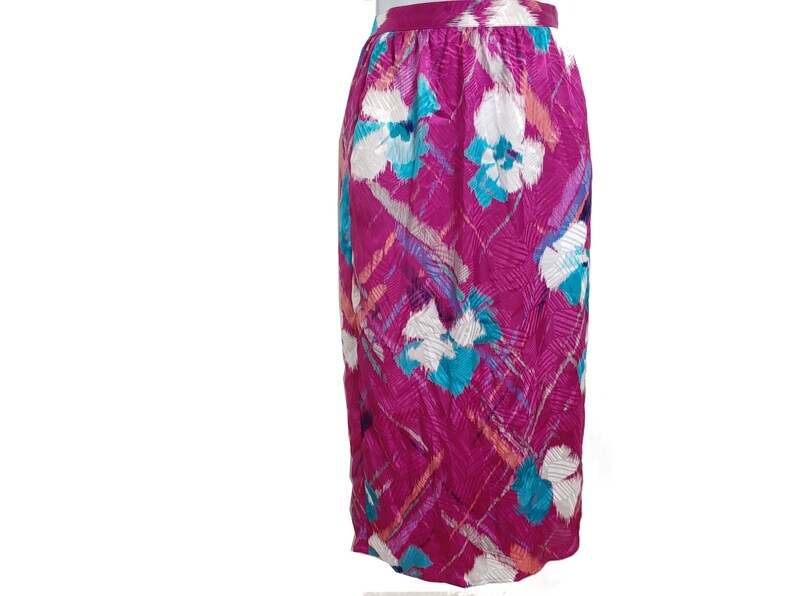 80s Floral tropical skirt with side pockets and back split in pink size 12 for Women by Pure Argenti Vintage work Clothes B1-2026