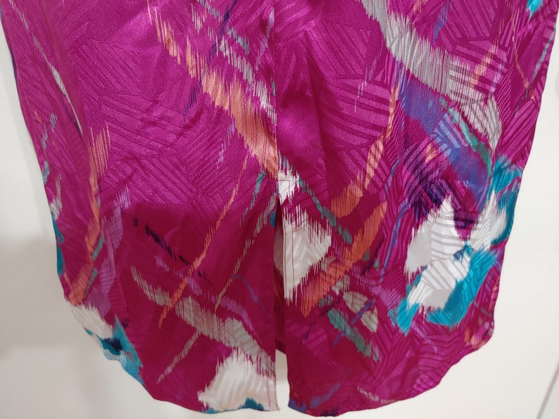 80s Floral tropical skirt with side pockets and back split in pink size 12 for Women by Pure Argenti Vintage work Clothes B1-2026