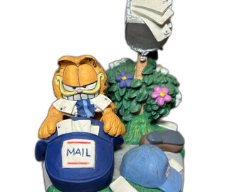 Garfield Return to Sender Danbury Mint Figurine 1993 Jim Davis Mailbox Scene