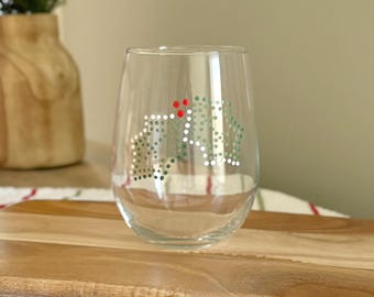 Hand Painted Christmas Wine Glass: Mistletoe Stemless Glass